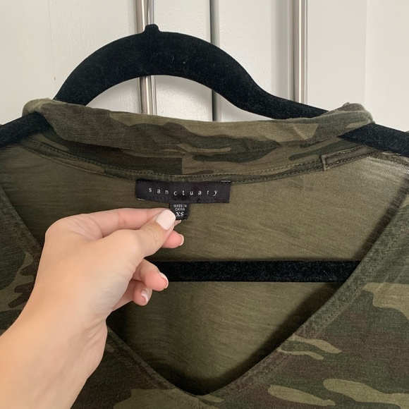 Sanctuary Top - Picture 2 of 2